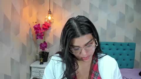 Snapshot of lindabreexlove chatting on 14, 11, 2025 online show from 14, 11, 2025