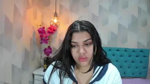 Snapshot of lindabreexlove chatting on 15, 11, 2025 online show from 15, 11, 2025