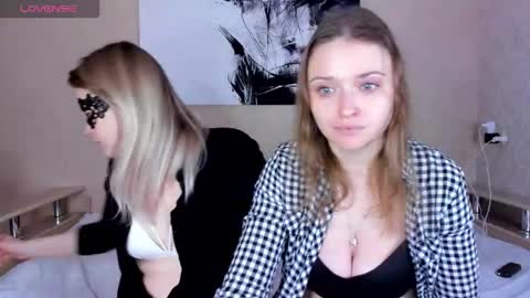 Snapshot of lindaeva chatting on 14, 11, 2025 Linda online show from 14, 11, 2025