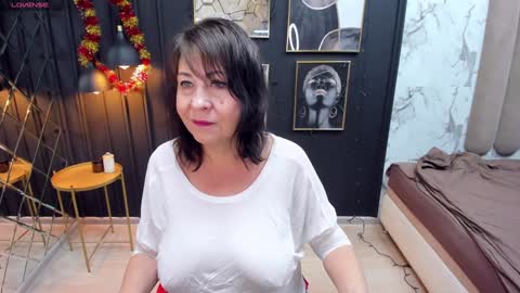Snapshot of lindahottie chatting on 28, 12, 2024 Linda online show from 28, 12, 2024
