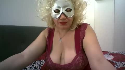 LindaXSmile online show from 9, 2, 2025