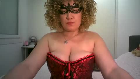 LindaXSmile online show from 12, 3, 2025
