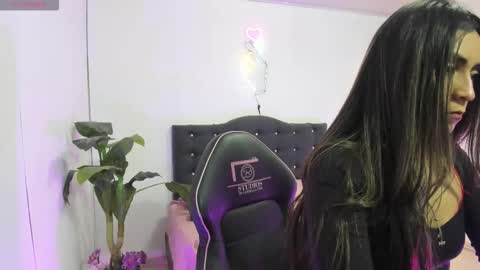 Snapshot of lindsay_tay chatting on 30, 3, 2026 Linda online show from 30, 3, 2026