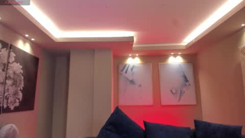 Snapshot of lindseycox chatting on 9, 10, 2025 Lin online show from 9, 10, 2025