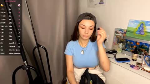 Snapshot of lindseytammo chatting on 3, 11, 2025 Kate online show from 3, 11, 2025