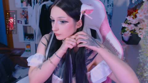 Snapshot of liniq chatting on 4, 12, 2024 Lina online show from 4, 12, 2024