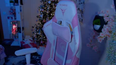 Snapshot of liniq chatting on 19, 12, 2024 Lina online show from 19, 12, 2024