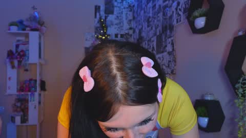 Snapshot of liniq chatting on 27, 12, 2024 Lina online show from 27, 12, 2024