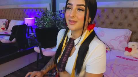 Luciana online show from 6, 3, 2025