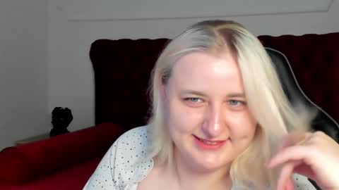 LioraArdyn online show from 13, 5, 2026