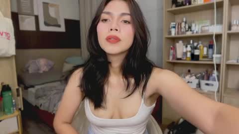 Liora of Ophir online show from 18, 4, 2026