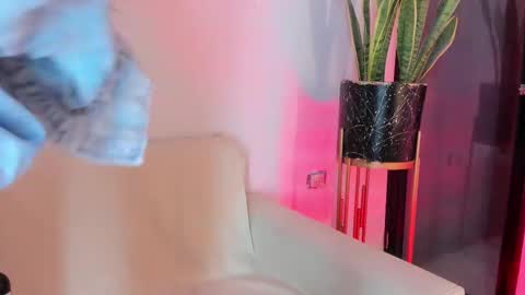 Liorah wolf online show from 25, 3, 2026