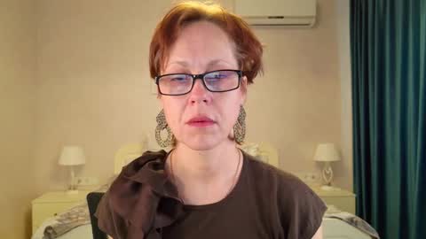 Liora Weiss online show from 16, 3, 2026