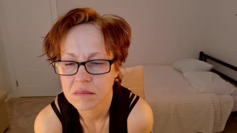 Liora Weiss online show from 21, 3, 2026