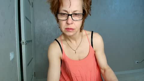 Liora Weiss online show from 17, 4, 2026