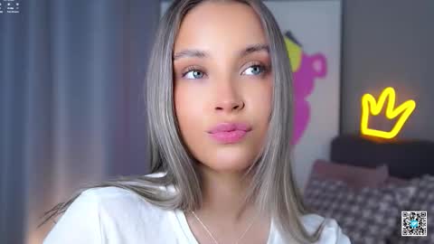 Snapshot of lipswithsmileonthem chatting on 12, 10, 2025 Amelia online show from 12, 10, 2025