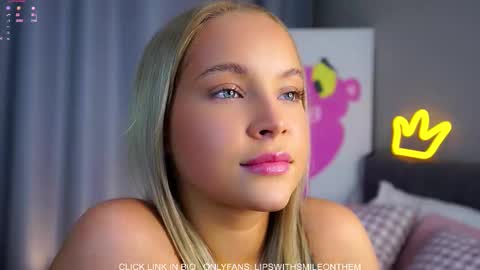 Snapshot of lipswithsmileonthem chatting on 15, 11, 2025 Amelia online show from 15, 11, 2025