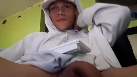 Snapshot of liroy_demon chatting on 13, 11, 2025 liroy_demon online show from 13, 11, 2025