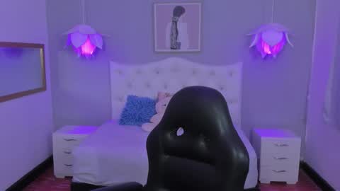 Lisa online show from 12, 11, 2025