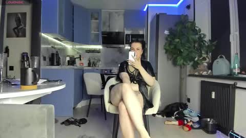 Snapshot of lisa__fox chatting on 4, 10, 2025 Lisa online show from 4, 10, 2025