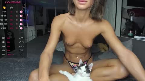 Snapshot of lisa__fox chatting on 16, 10, 2025 Lisa online show from 16, 10, 2025