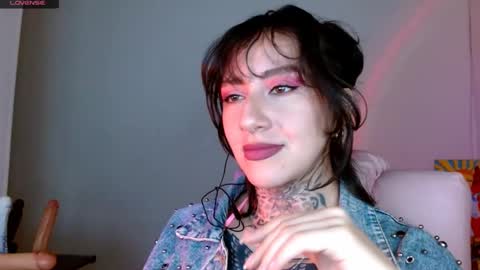 Snapshot of lisa_avila_ chatting on 6, 3, 2025 Lisa online show from 6, 3, 2025