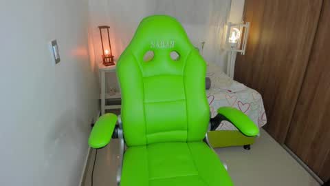 Snapshot of lisa_gerrard_ chatting on 20, 2, 2025 Lisa  online show from 20, 2, 2025