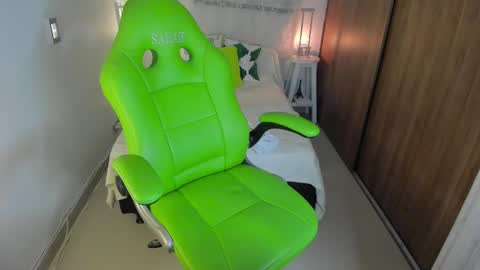 Snapshot of lisa_gerrard_ chatting on 25, 9, 2025 Lisa  online show from 25, 9, 2025