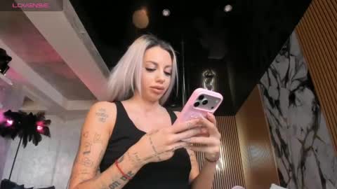 Snapshot of lisaakira chatting on 1, 4, 2026 onlyfans-lisaakira instagram-lisaakira9 twitter-lisaakira4 online show from 1, 4, 2026