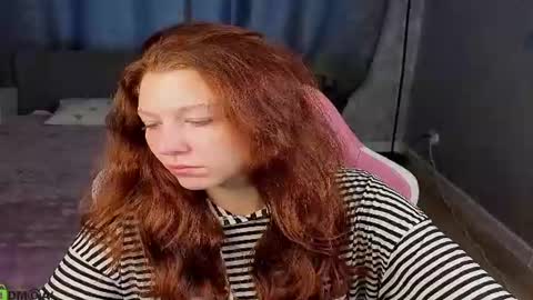Snapshot of lisaaxfox chatting on 3, 8, 2026 LisaFox online show from 3, 8, 2026