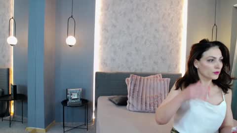 lisacroft online show from 8, 1, 2025