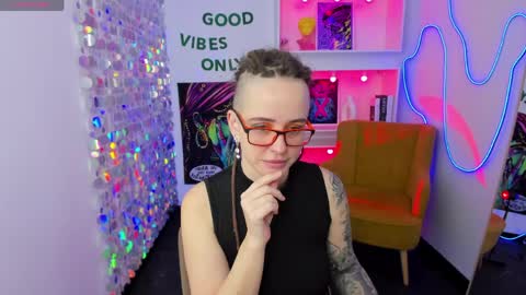 Snapshot of lisafoxy_y chatting on 3, 4, 2026 Lisa online show from 3, 4, 2026