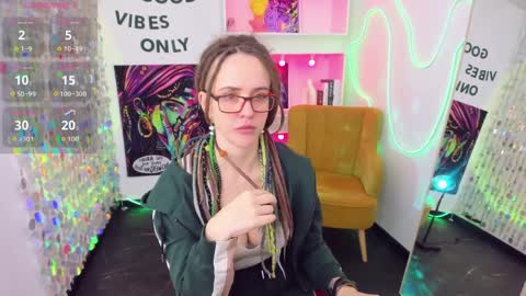 Snapshot of lisafoxy_y chatting on 10, 4, 2026 Lisa online show from 10, 4, 2026