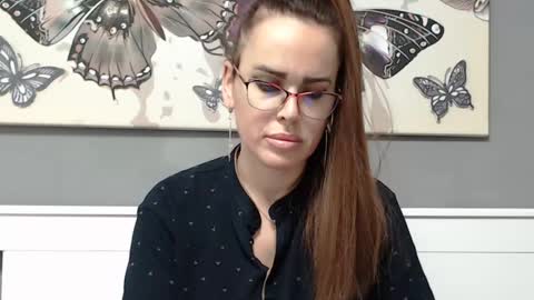 Lisa Grand online show from 1, 1, 2025