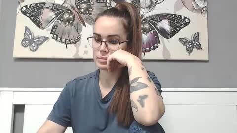 Lisa Grand online show from 4, 1, 2025