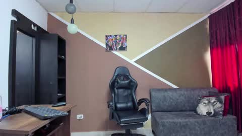 Snapshot of lisagray_1 chatting on 17, 10, 2025 Lisa Gray Independent Model online show from 17, 10, 2025