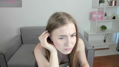 Snapshot of lisahille chatting on 4, 5, 2026 Lisa online show from 4, 5, 2026