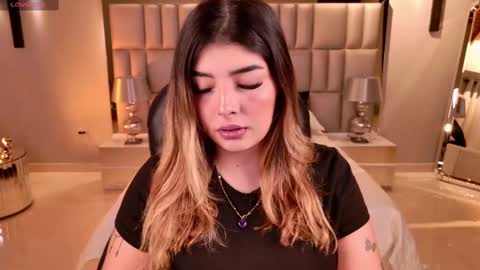 LISA MONROE online show from 11, 11, 2025