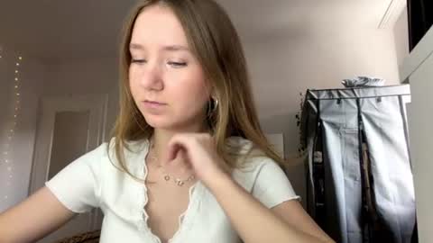 lisasmall online show from 19, 7, 2026