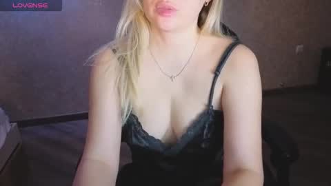 Snapshot of lisenok26 chatting on 22, 12, 2025 Anna online show from 22, 12, 2025