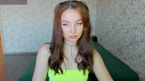 Snapshot of lissa_cristal_ chatting on 23, 10, 2025 lissa_cristal_ online show from 23, 10, 2025