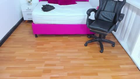 L I S S A  online show from 10, 1, 2025