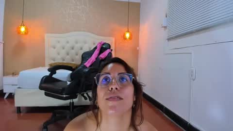 L I S S A  online show from 11, 2, 2025