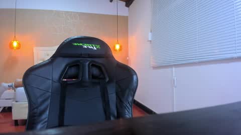 L I S S A  online show from 6, 3, 2025