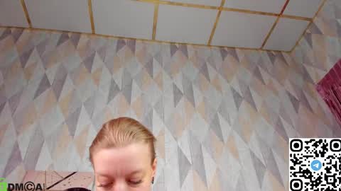 Snapshot of lissa_kitsune chatting on 12, 10, 2025 Lissa online show from 12, 10, 2025