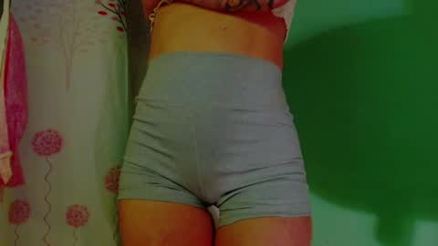 Snapshot of lisstaylor chatting on 23, 1, 2025 Liss online show from 23, 1, 2025