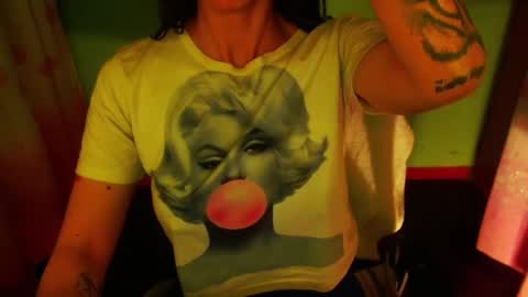 Snapshot of lisstaylor chatting on 29, 1, 2025 Liss online show from 29, 1, 2025