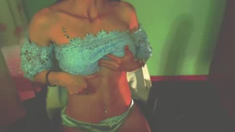 Snapshot of lisstaylor chatting on 12, 2, 2025 Liss online show from 12, 2, 2025