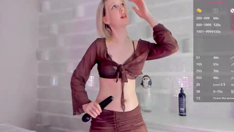 Snapshot of lissylil chatting on 19, 12, 2025 Alice online show from 19, 12, 2025