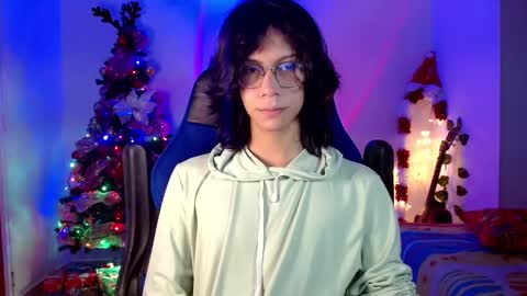 Snapshot of literateboy chatting on 16, 12, 2024 Literateboy online show from 16, 12, 2024